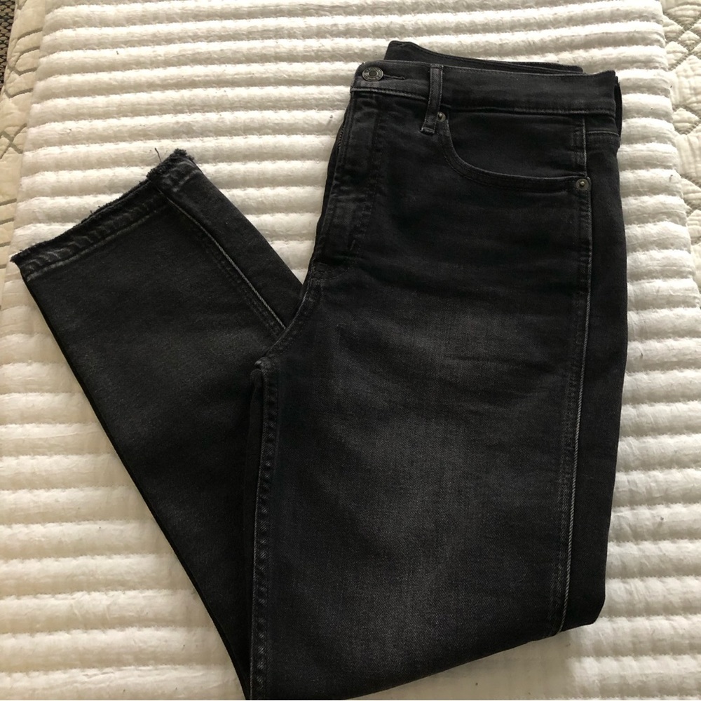 Gap Vintage High Rise Slim Jeans. 28 Short